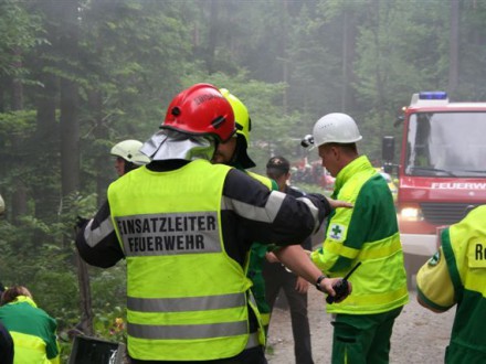 Vorschaubild 28 vom Album Spektakuläre Übung des Grünen Kreuzes mit der Feuerwehr St. Stefan ob Stainz