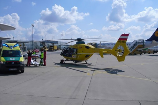 Symbolfoto zum Artikel: Gesundheitliche Probleme: Zwischenlandung am Flughafen Graz