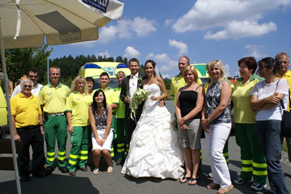 Symbolfoto zum Artikel: Absperren bei Hochzeit der Büroleiterin des Grünen Kreuzes